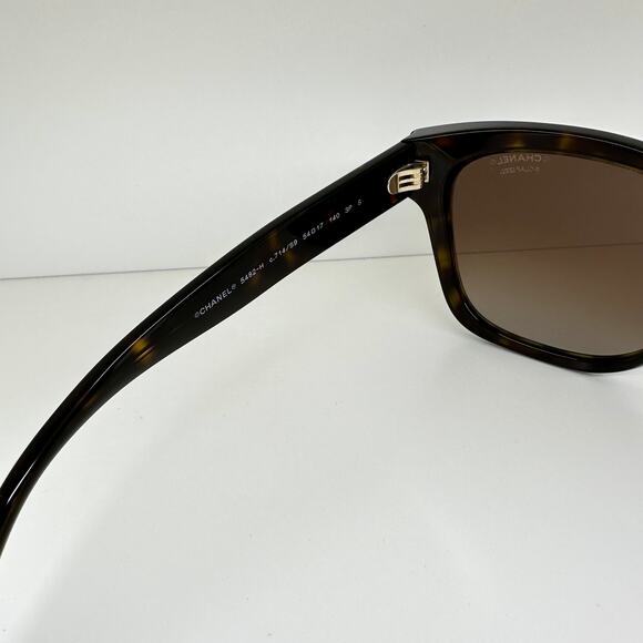 NEW CHANEL Sunglasses Polarized - Picture 6 of 9